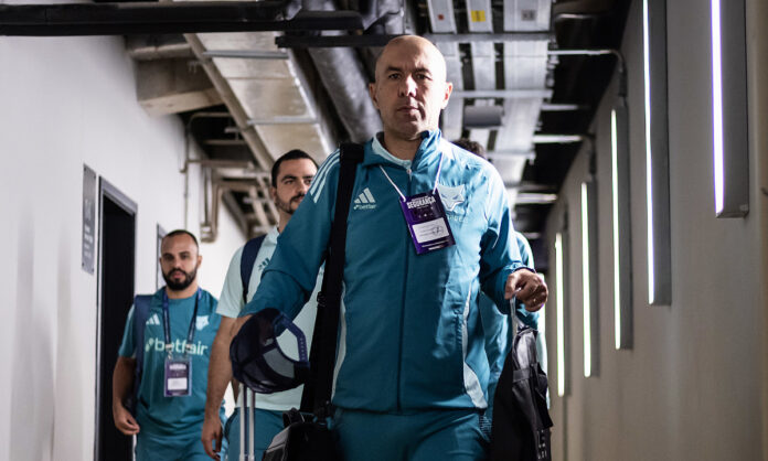 Jardim Leonardo Jardim na chegada ao Mineirão