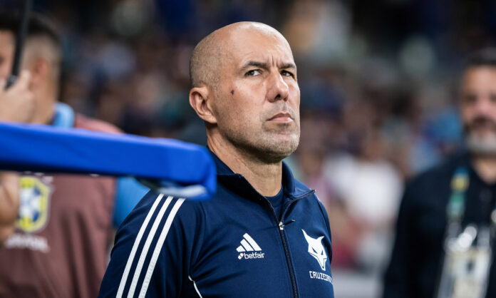 Leonardo Jardim, técnico do Cruzeiro Leonardo Jardim conseguiu sua segunda vitória no Cruzeiro