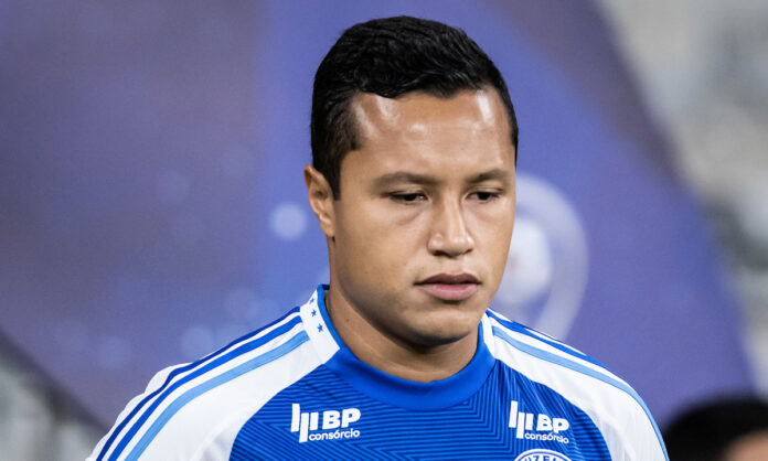 Marlon em último jogo pelo Cruzeiro