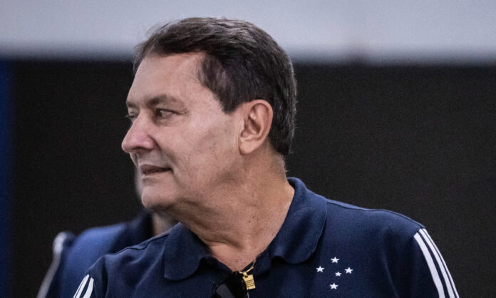 Pedro Lourenço na chegada do Cruzeiro ao Parque do Sabiá