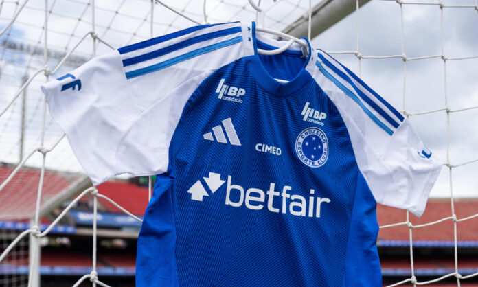 Camisa do Cruzeiro no Morumbis, em São Paulo