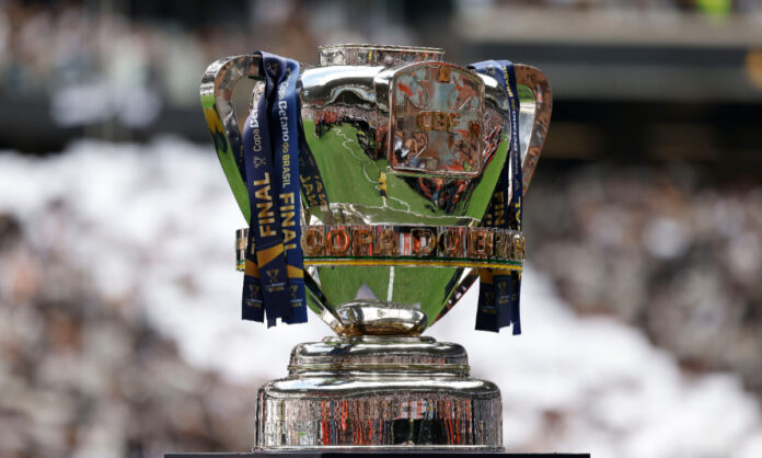 Taça da Copa do Brasil.