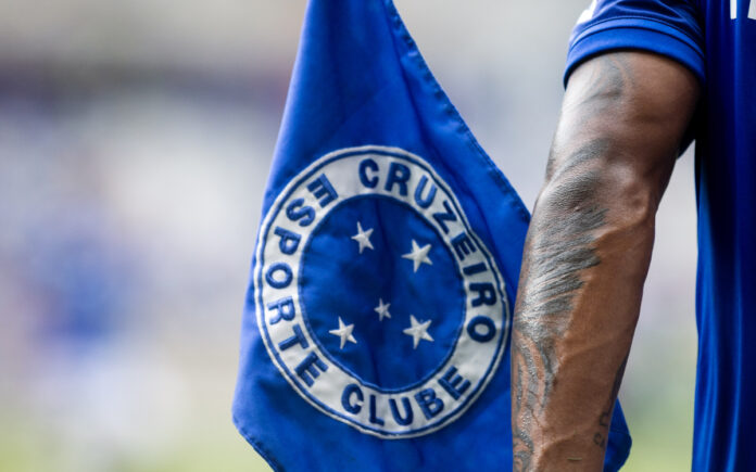 Bandeira do Cruzeiro no Mineirão