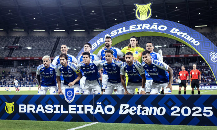 Time do Cruzeiro que iniciou o jogo contra o Bahia