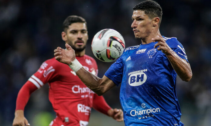 Cruzeiro e Vila Nova no Mineirão, em 2022