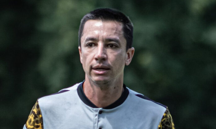Eduardo Barros, ex-auxiliar de Diniz no Cruzeiro