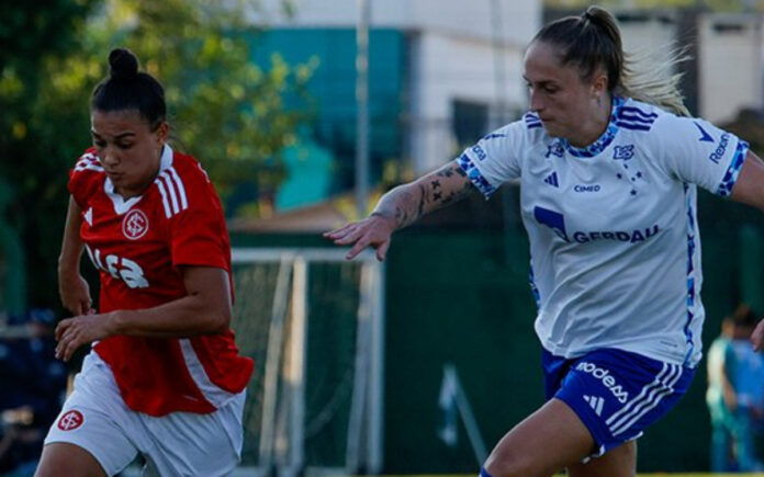 Cruzeiro venceu Inter pelo Brasileirão Feminino