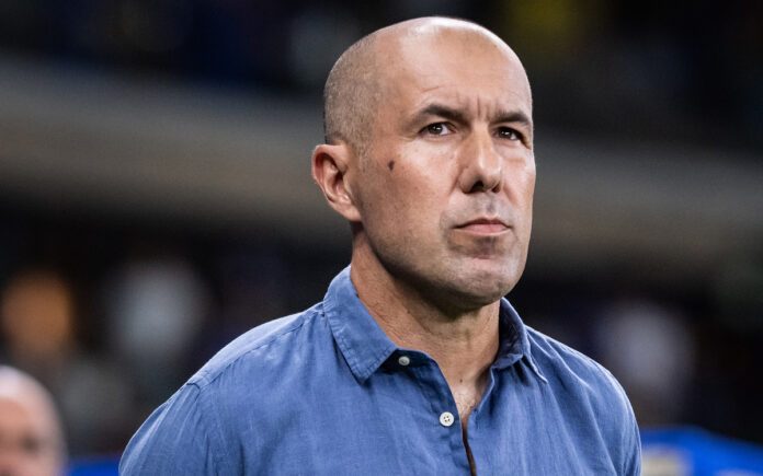 Leonardo Jardim, técnico do Cruzeiro, em treino na Toca II