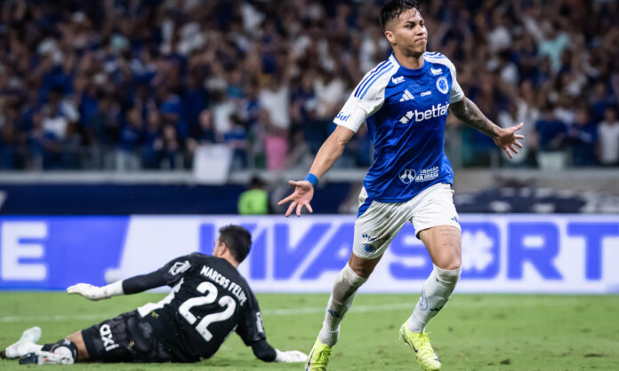 Kaio Jorge, do Cruzeiro, brilhou contra o Bahia