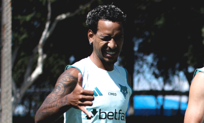 Matheus Pereira, do Cruzeiro, em treinamento na Toca II.