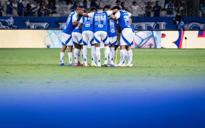 Time do Cruzeiro no jogo contra o Bahia (Foto: Gustavo Aleixo/Cruzeiro)