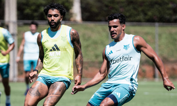 treinocruzeirotoca2 Gabigol e Kaiki em treino na Toca da Raposa II