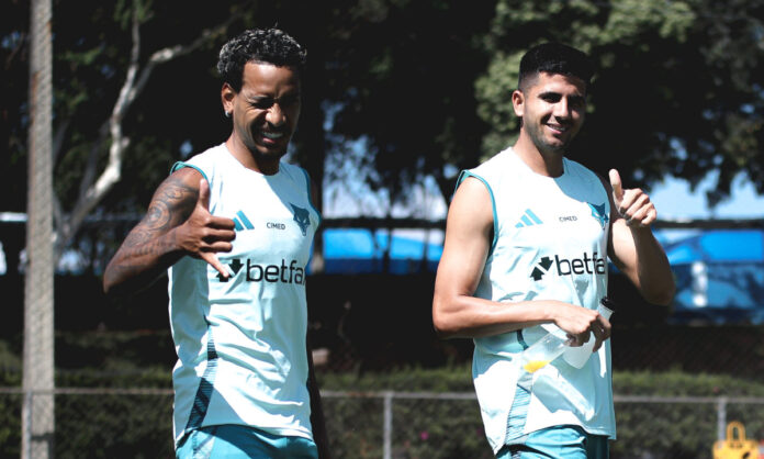 Treino do Cruzeiro na Toca da Raposa II, em BH