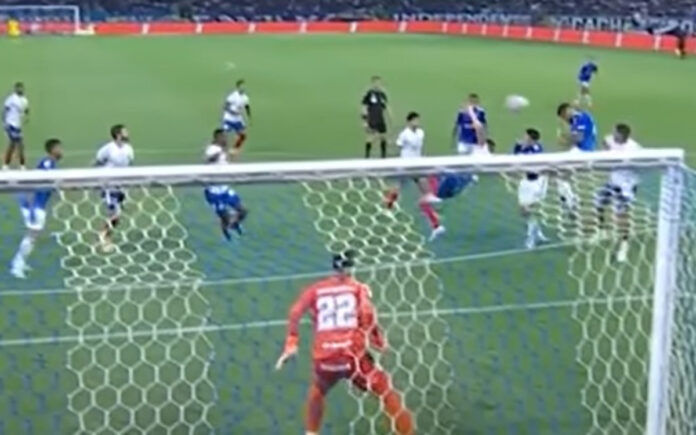 Em 2024, Flávio Rodrigues Souza viu participação de Villalba, impedido, em gol de Kaio Jorge