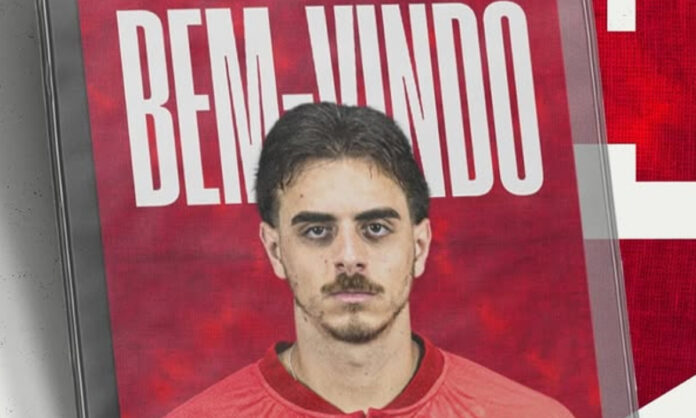 Weverton é o novo reforço do Vila Nova
