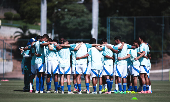 Nos últimos seis jogos disputados, o Cruzeiro venceu apenas um no Brasileirão Sub-20.