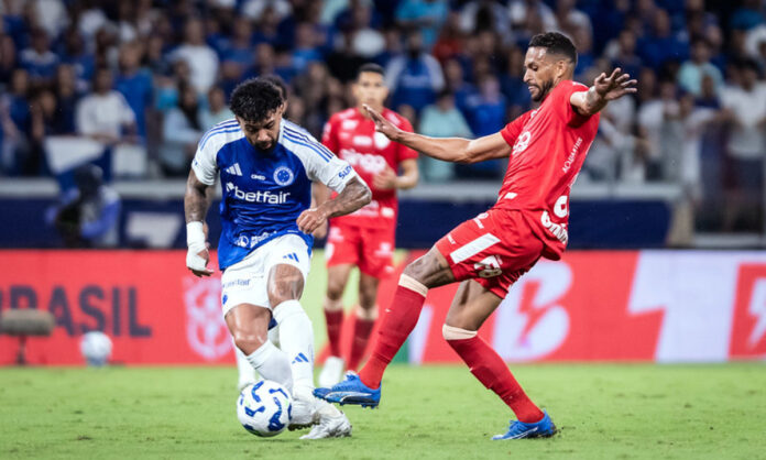Cruzeiro venceu o Vila Nova-GO no Mineirão