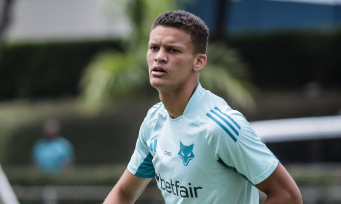 Janderson terá que passar por cirurgia no joelho esquerdo