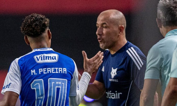 Leonardo Jardim conseguiu mais uma vitória com o Cruzeiro