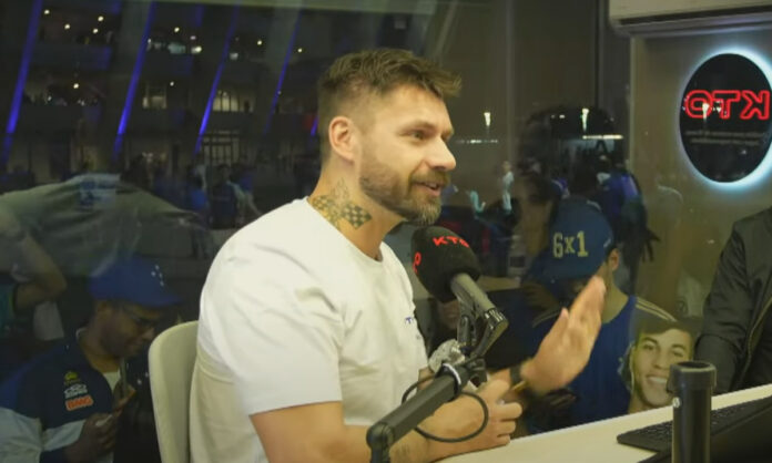 Rafael Sobis visitou a Toca da Raposa II no último sábado