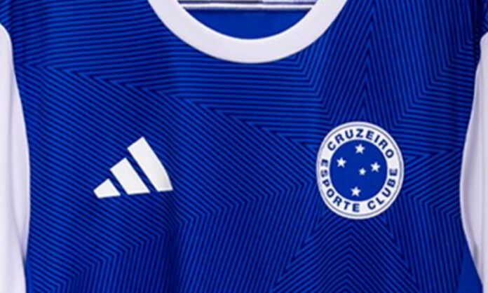 Uniforme 'popular' do Cruzeiro custa R$ 199,99