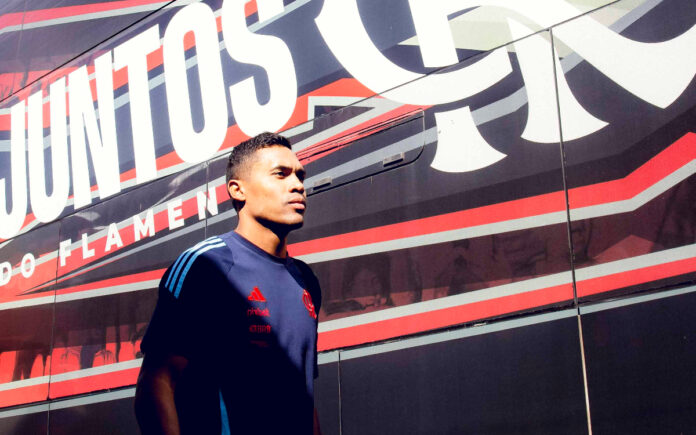 Alex Sandro, lateral do Flamengo (Foto: Adriano Fontes/Flamengo)