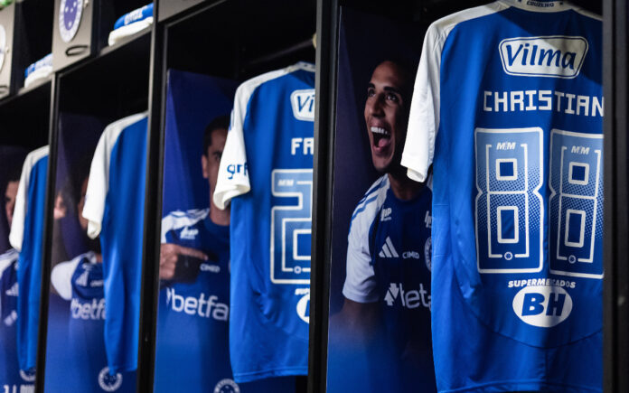 Camisa do Cruzeiro em 2025 (Foto: Gustavo Aleixo/Cruzeiro)