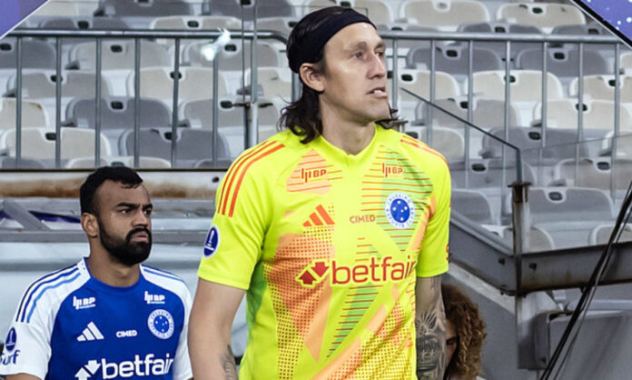 Cruzeiro no jogo contra o Mushuc Runa, no Equador