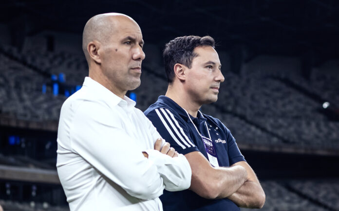 Leonardo Jardim, técnico do Cruzeiro, e Pedro Junio, vice-presidente da SAF