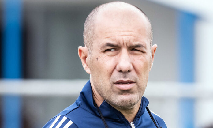 Leonardo Jardim em treino na Toca II