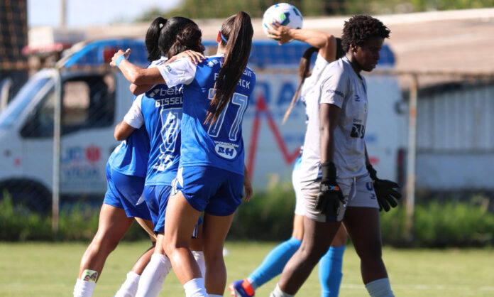Cruzeiro venceu o Real Brasília no Brasileirão Feminino