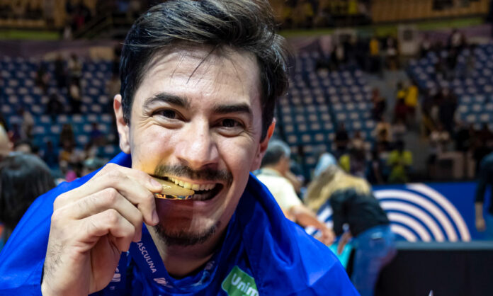 Rodrigo Ribeiro foi bicampeão da Superliga pelo Cruzeiro