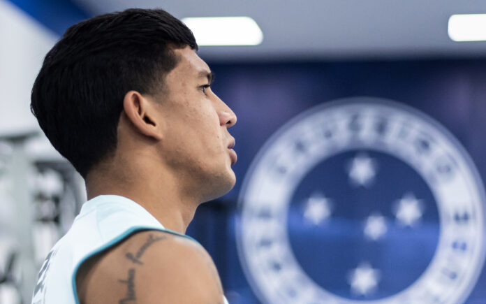 Lucas Romero, meio-campista do Cruzeiro